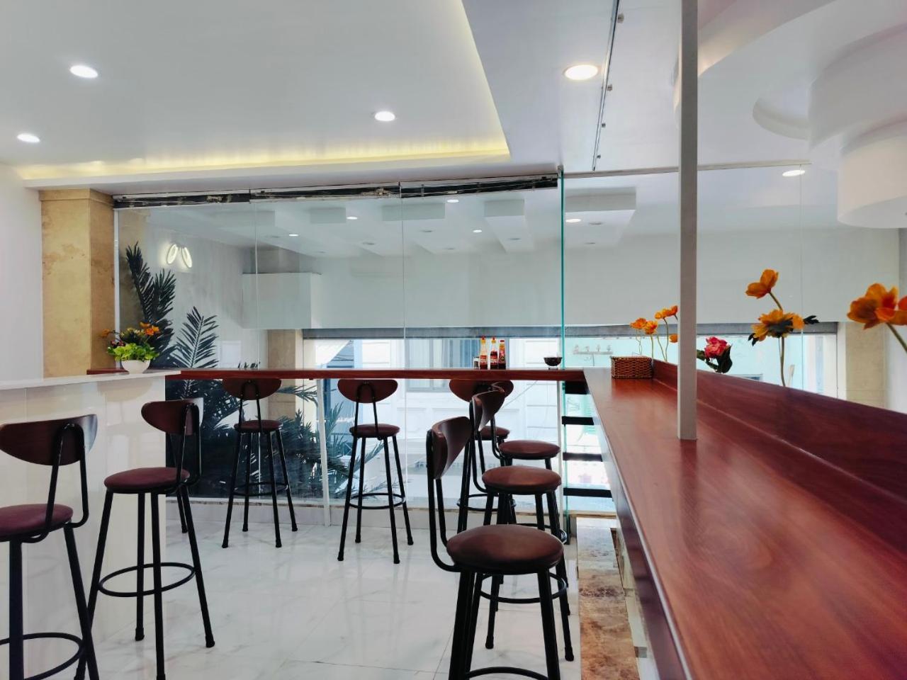 Adventure Hotel Ho Chi Minh City Exterior photo