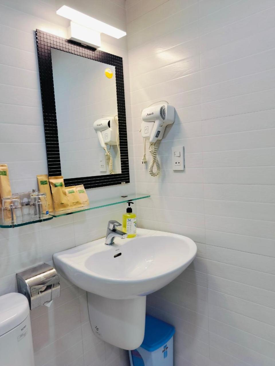 Adventure Hotel Ho Chi Minh City Exterior photo