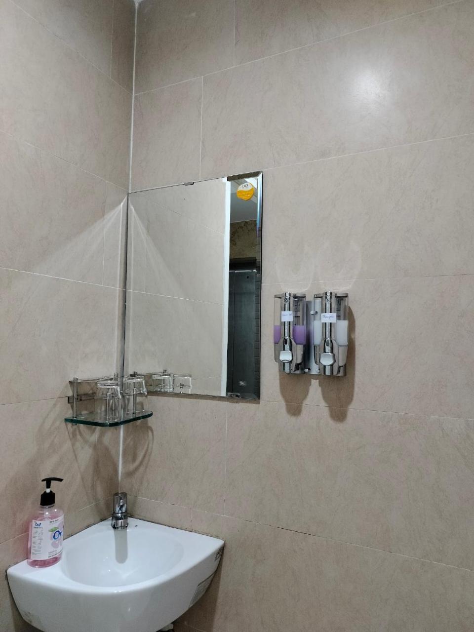 Adventure Hotel Ho Chi Minh City Exterior photo
